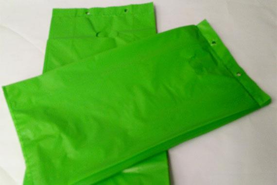 sacchetti di plastica colorati verde,manico fustellato